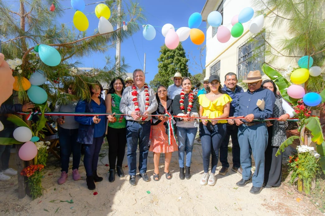 COMPROMETIDO CON EL BIENESTAR DE LOS HABITANTES DE SAN CRISTÓBAL DE LAS CASAS, EL ALCALDE MDO INAUGURA LA CALLE ITALIA, EL EDIL CUMPLE SUS COMPROMISOS. – H. Ayuntamiento de San Cristóbal de Las Casas