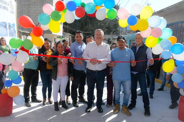 ENTREGA PRESIDENTE MUNICIPAL MDO OBRA DE PAVIMENTACIÓN CON CONCRETO HIDRÁULICO EN LA COLONIA DÍEZ DE ABRIL CON UNA SUPERFICIE DE 950. 73 METROS CUADRADOS. – H. Ayuntamiento de San Cristóbal de Las Casas