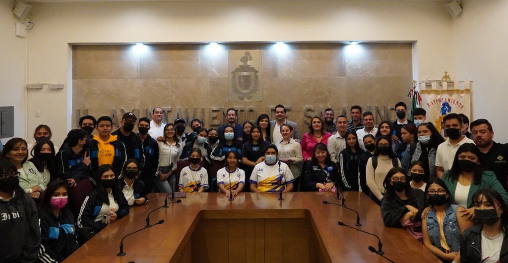 Gobierno Municipal abre las puertas a jóvenes estudiantes para conocer funciones de la Presidencia