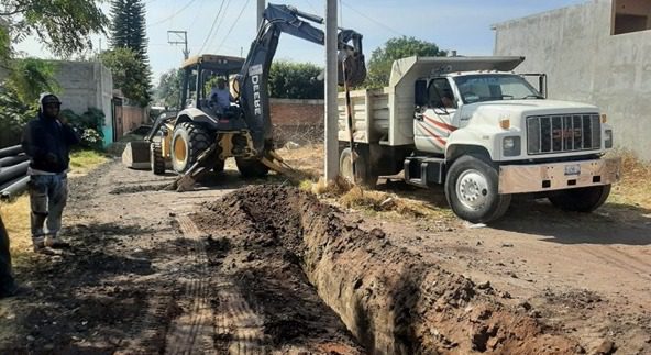 Prioriza César Prieto obra pública en comunidades vulnerables
