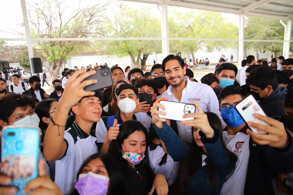 Refrenda Carlos Peña Ortiz compromiso con la educación – Administración Municipal Reynosa 2021-2024
