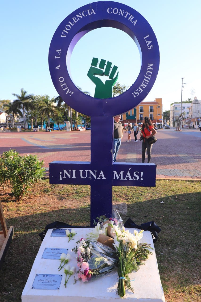 Develan placas por víctimas de feminicidio – H. Ayuntamiento de Solidaridad