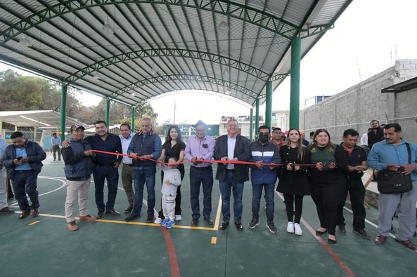 PARA EL AYUNTAMIENTO DE SCLC EL DEPORTE ES PARTE D LA EDUCACIÓN POR ELLO ENTREGÓ TECHADO EN ESPACIO MULTIDEPORTIVO EN EL FRACCIONAMIENTO SAN JUAN DE DIOS. – H. Ayuntamiento de San Cristóbal de Las Casas