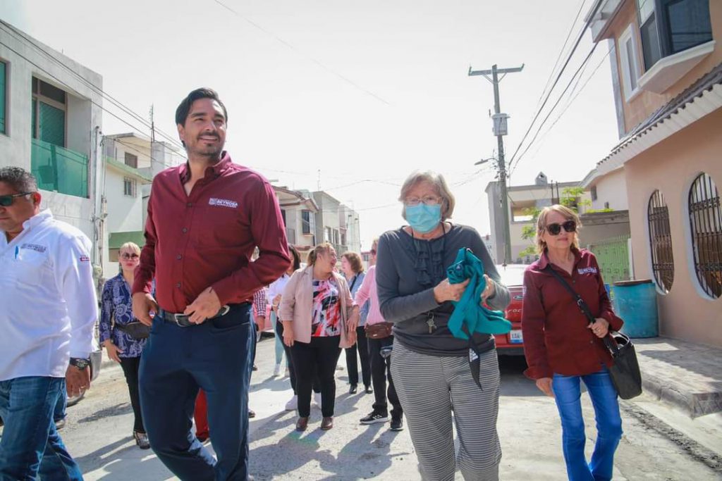 Supervisó Carlos Peña Ortiz rehabilitación del drenaje junto con vecinos de la Aztlán – Administración Municipal Reynosa 2021-2024