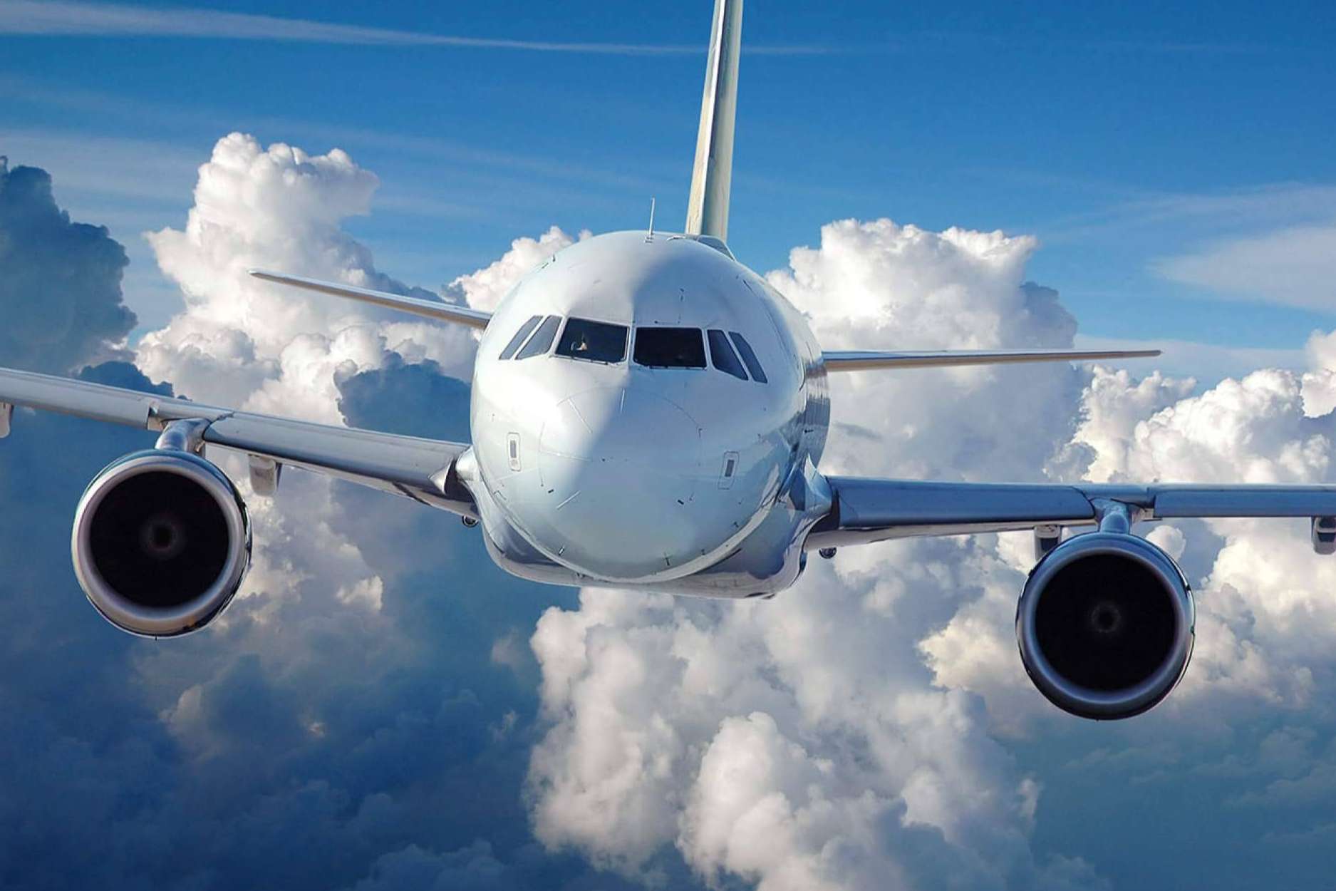 Aerolínea Santander y las principales ventajas de contratar un vuelo privado