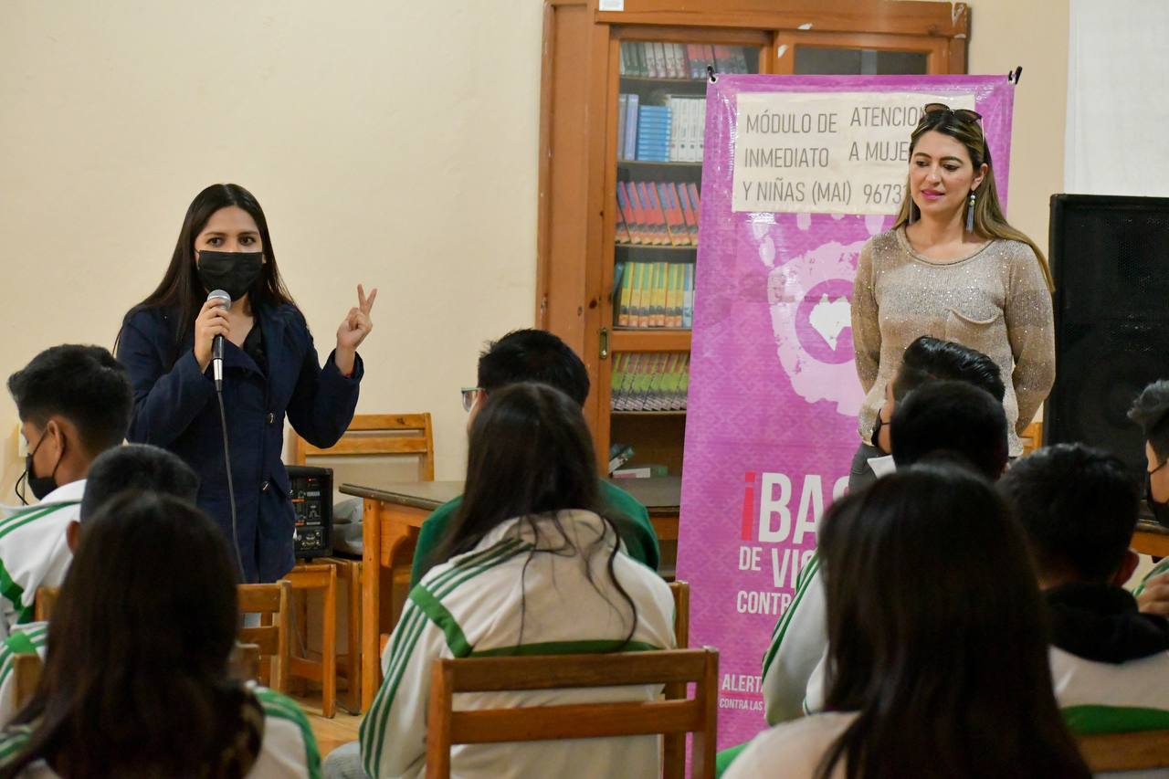 EL AYUNTAMIENTO DE SAN CRISTÓBAL DE LAS CASAS REALIZA PLÁTICAS DE SENSIBILIZACIÓN A JÓVENES DE LA SECUNDARIA JOSÉ FELIPE FLORES. – H. Ayuntamiento de San Cristóbal de Las Casas