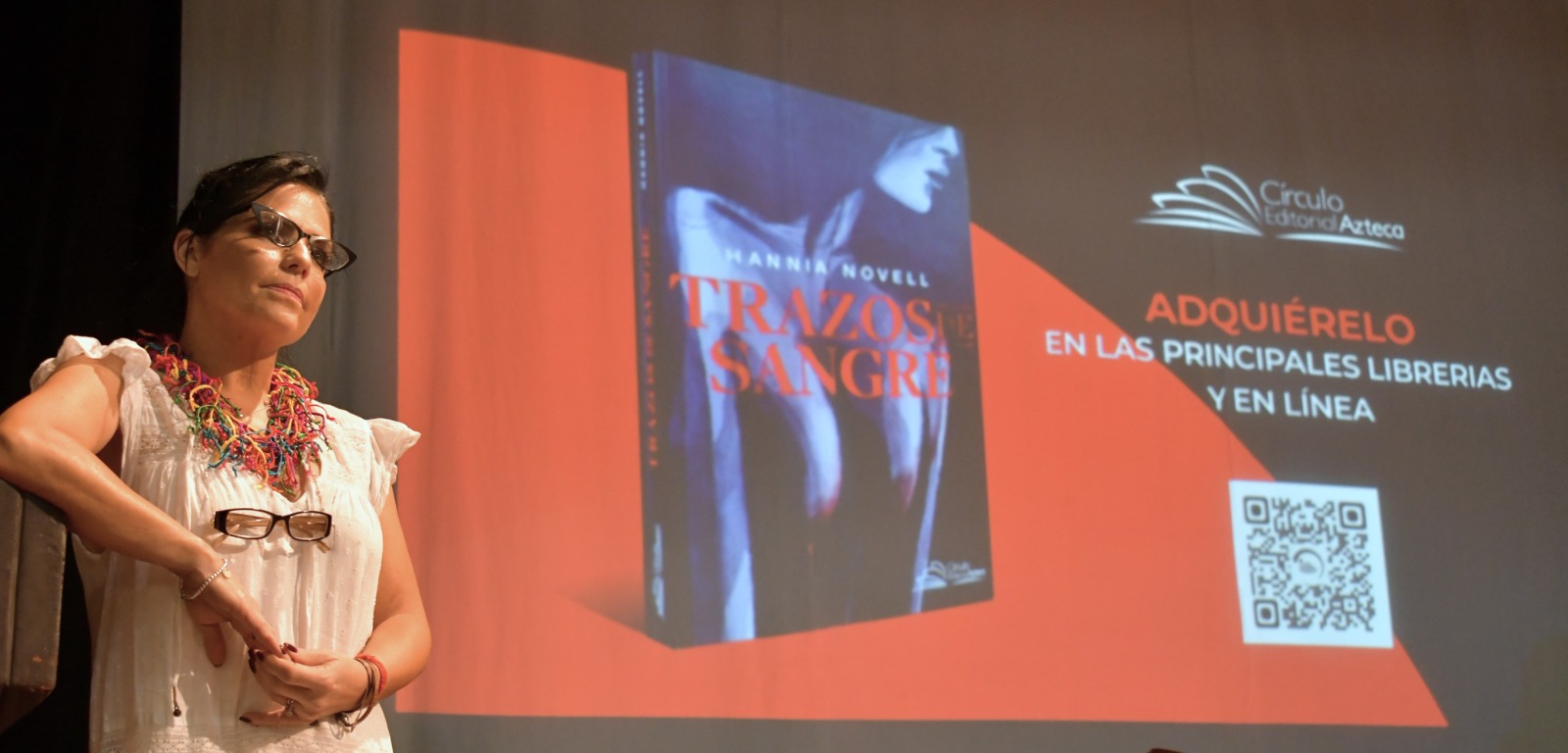 EL AYUNTAMIENTO DE SCLC LLEVO A CABO LA PRESENTACIÓN DEL LIBRO “TRAZOS DE SANGRE” DE LA AUTORÍA DE HANNIA NOVELL. – H. Ayuntamiento de San Cristóbal de Las Casas