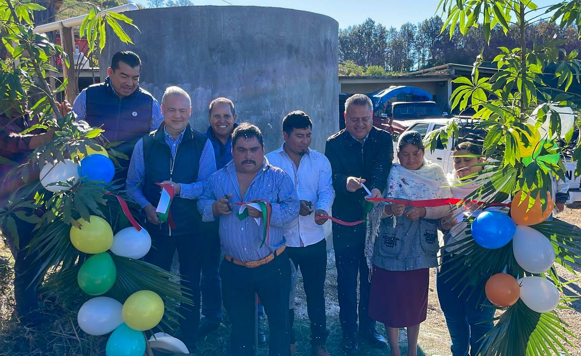 ENTREGA PRESIDENTE MUNCIPAL DE SCLC TANQUES DE FERROCEMENTO EN LA COMUNIDAD DE POZO COLORADO II – H. Ayuntamiento de San Cristóbal de Las Casas
