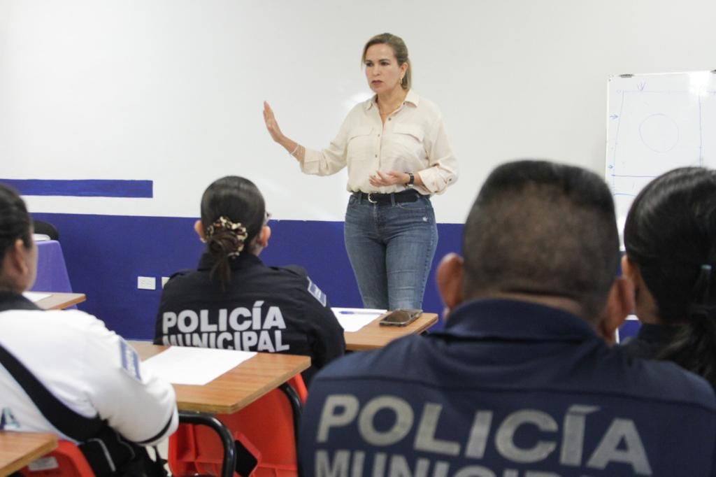 La presidenta municipal Lili Campos capacita a elementos policiales en ética – H. Ayuntamiento de Solidaridad