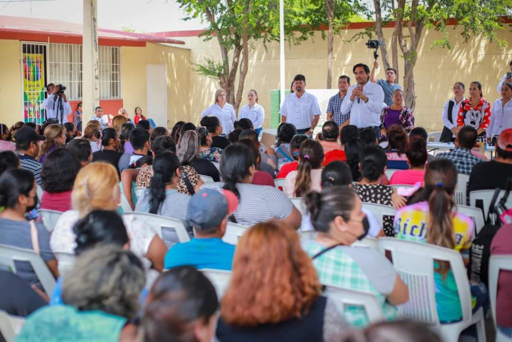 Lleva Alcalde Programa de Becas Municipales a comunidades ejidales – Administración Municipal Reynosa 2021-2024