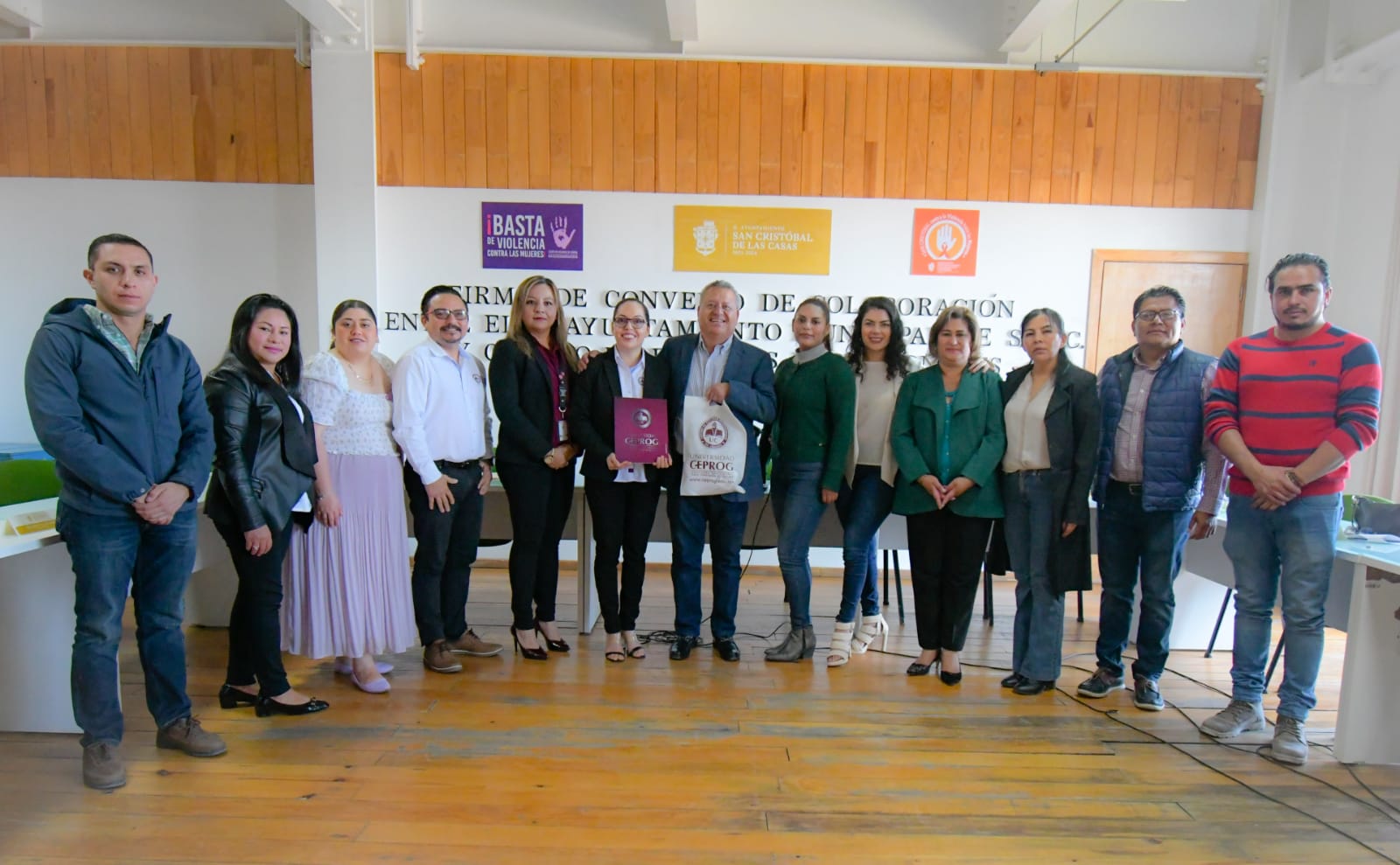 SIGNAN CONVENIO DE COLABORACIÓN AYUNTAMIENTO DE SCLC CON EL CENTRO DE ESTUDIOS PROFESIONALES DEL GRIJALVA (CEPROG). – H. Ayuntamiento de San Cristóbal de Las Casas