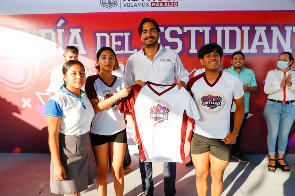 Convivió Carlos Peña Ortiz en Día del Estudiante de COBAT Extensión Ventura – Administración Municipal Reynosa 2021-2024