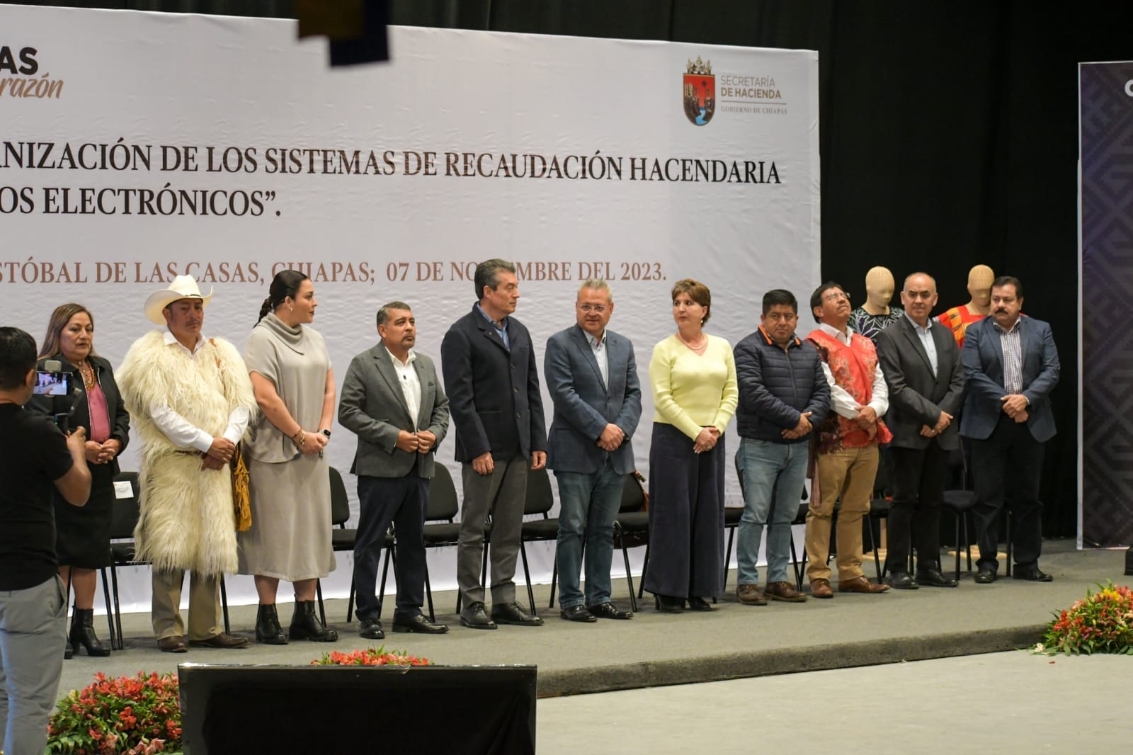 GOBERNADOR EL ESTADO PUSO EN MARCHA EL SISTEMA DE RECAUDACIÓN HACENDARIA “KIOSCOS ELECTRÓNICOS” EN SCLC. – H. Ayuntamiento de San Cristóbal de Las Casas