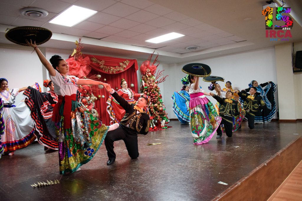 Bailan al ritmo de la Navidad en el IRCA – Administración Municipal Reynosa 2021-2024