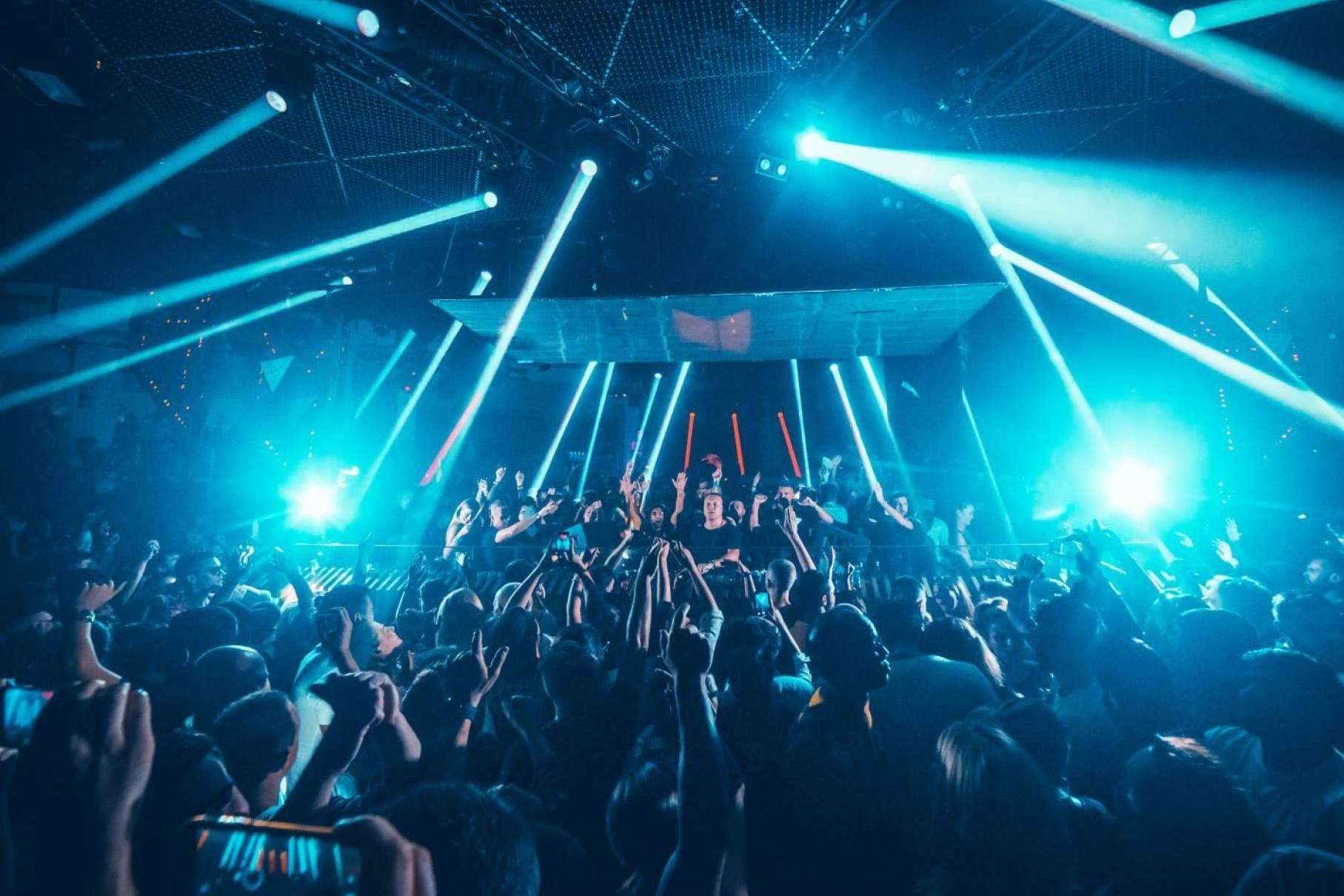 La revolución nocturna de Ibiza en 2025; La cultura de las mesas VIP lleva el lujo a nuevas alturas