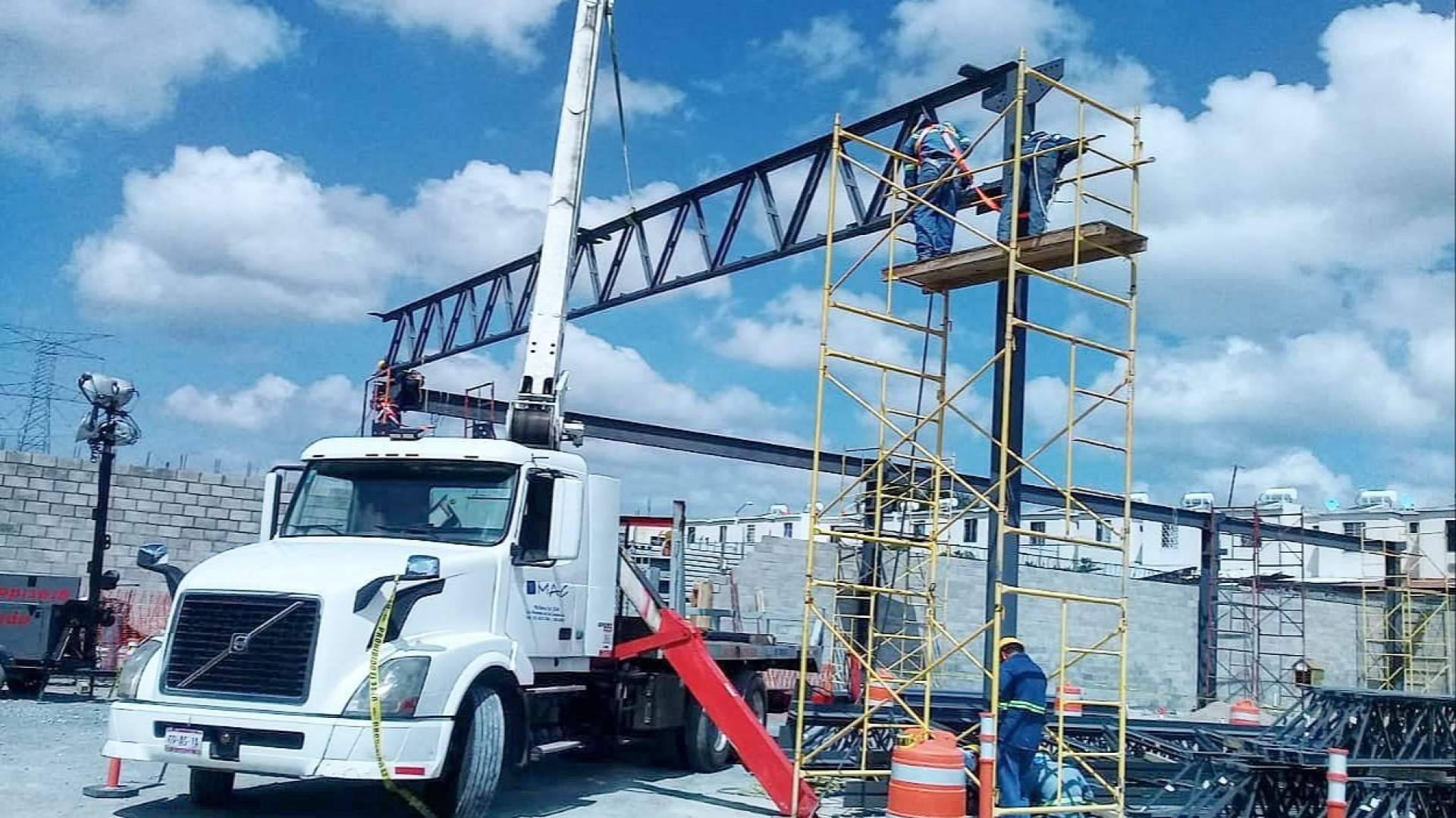 Grúas industriales en México; La Fuerza invisible que mueve al país